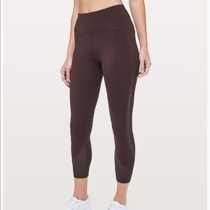 Lululemon Strength and Sweat Crop 23”